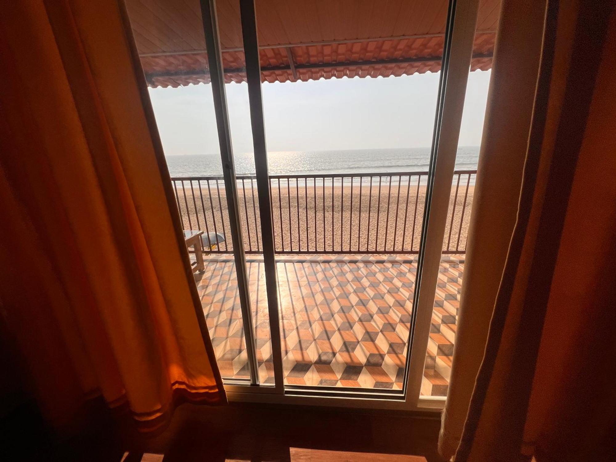 Darsy Residency Hotel Agonda Ngoại thất bức ảnh