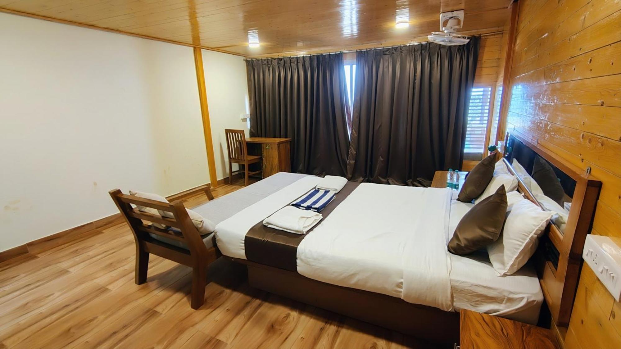 Darsy Residency Hotel Agonda Ngoại thất bức ảnh